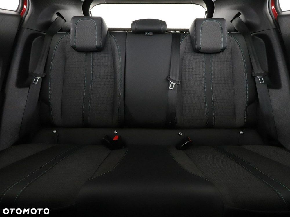 Peugeot 2008 1.5 BlueHDi Allure S&S - 18