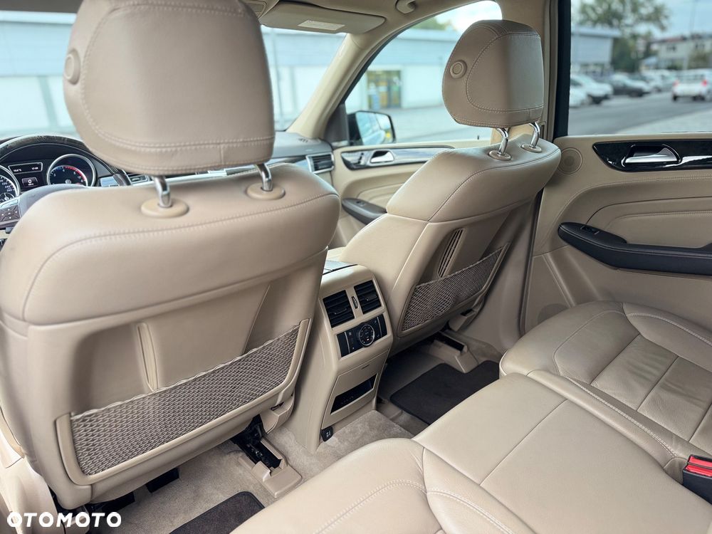 Mercedes-Benz ML - 17