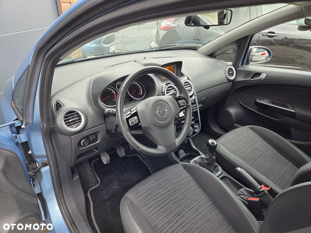 Opel Corsa 1.4 16V Energy - 4