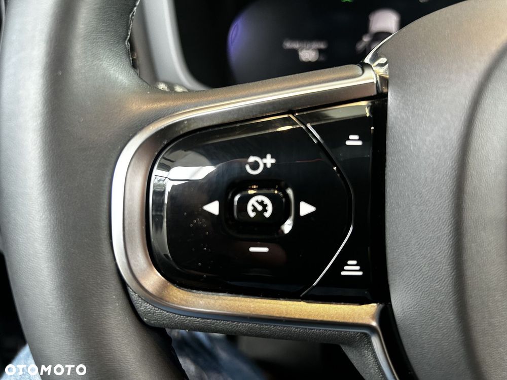 Volvo V60 Cross Country - 16