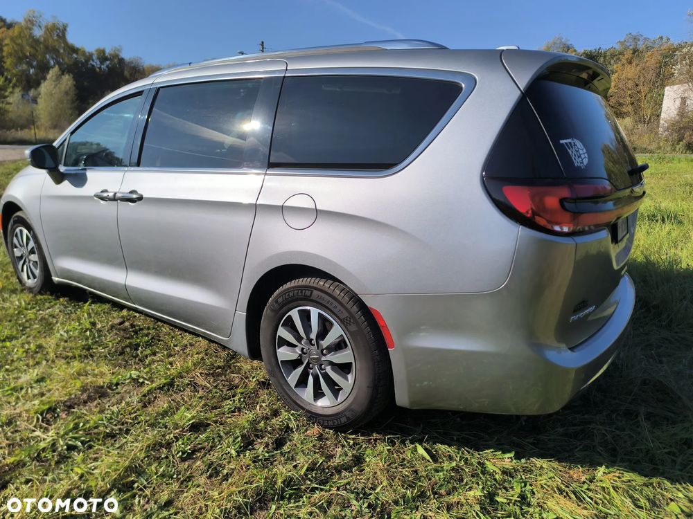 Chrysler Pacifica - 20