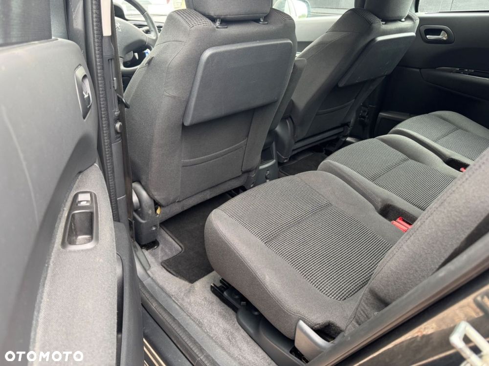 Peugeot 5008 - 13