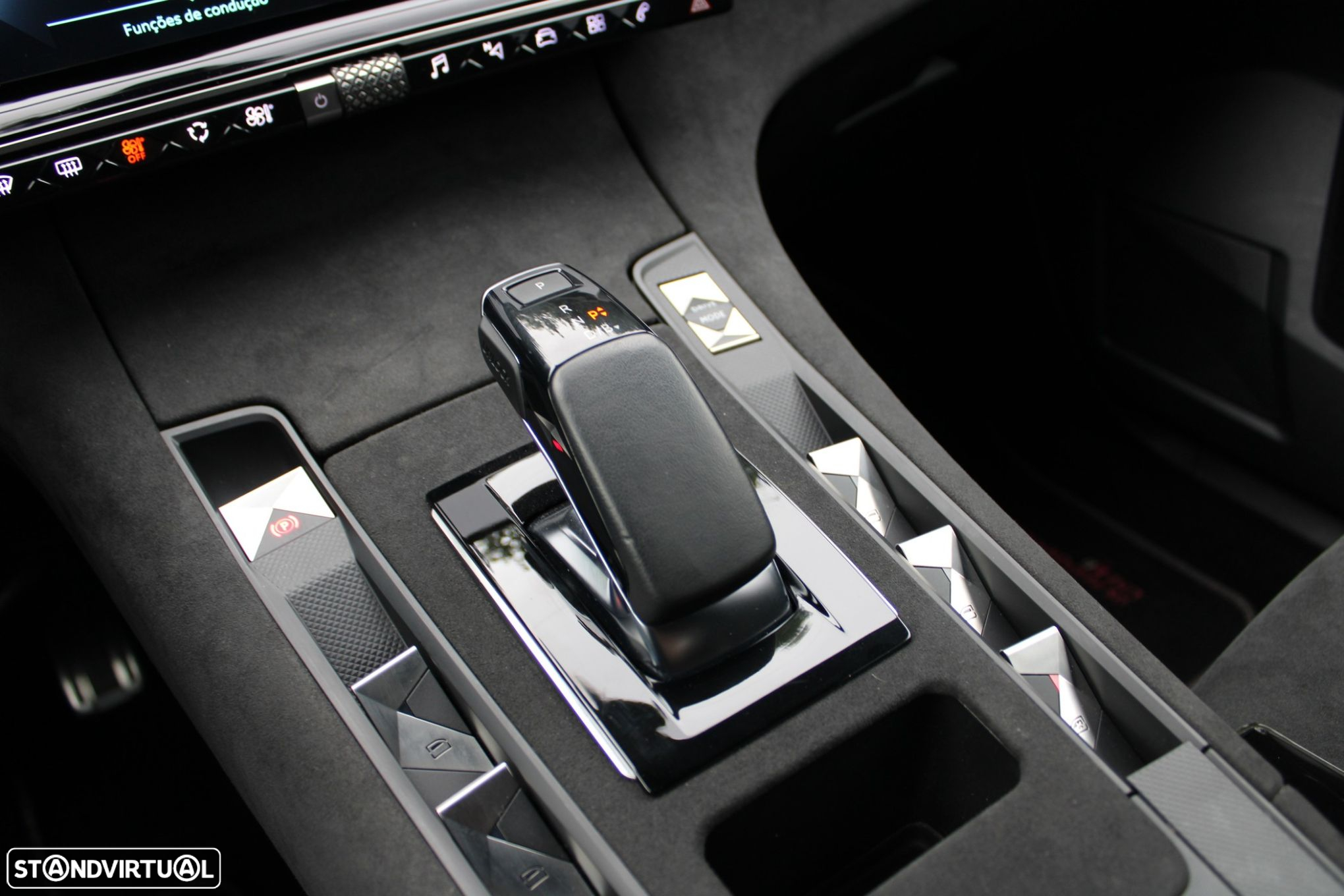 DS DS7 Crossback E-Tense Performance Line EAT8 - 9