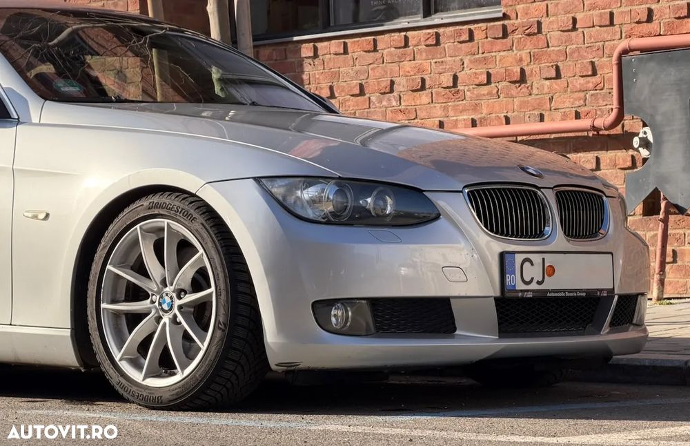 BMW Seria 3 325i - 3