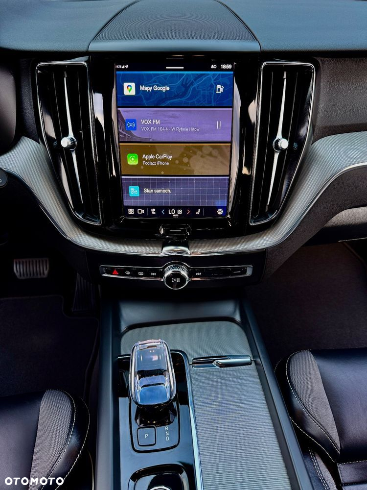 Volvo XC 60 B4 B Plus Dark - 37