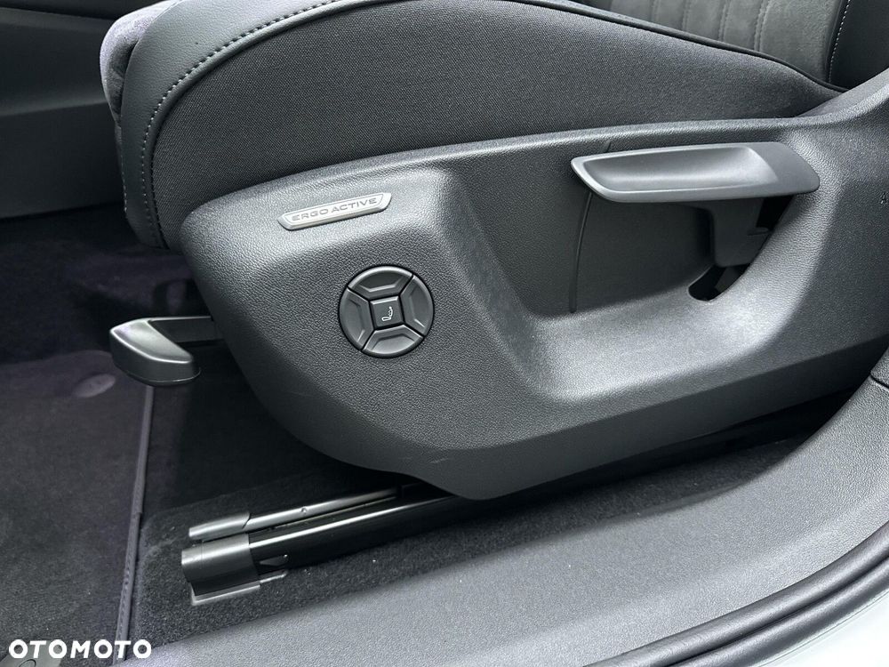 Volkswagen Tiguan - 36