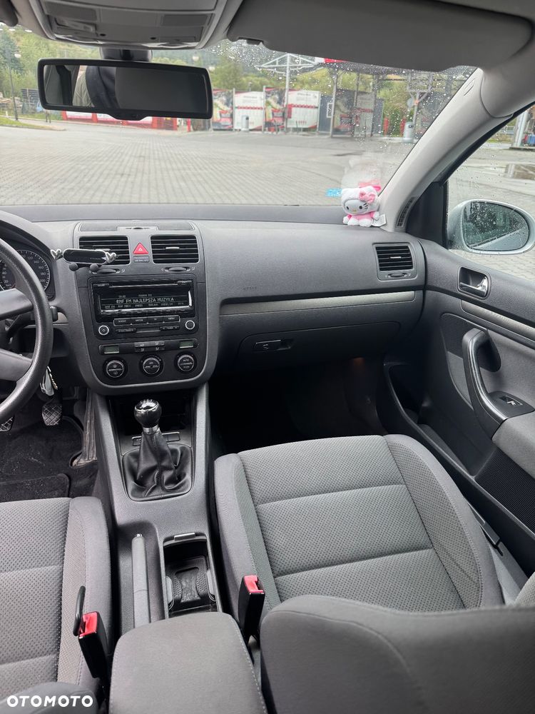 Volkswagen Golf - 10