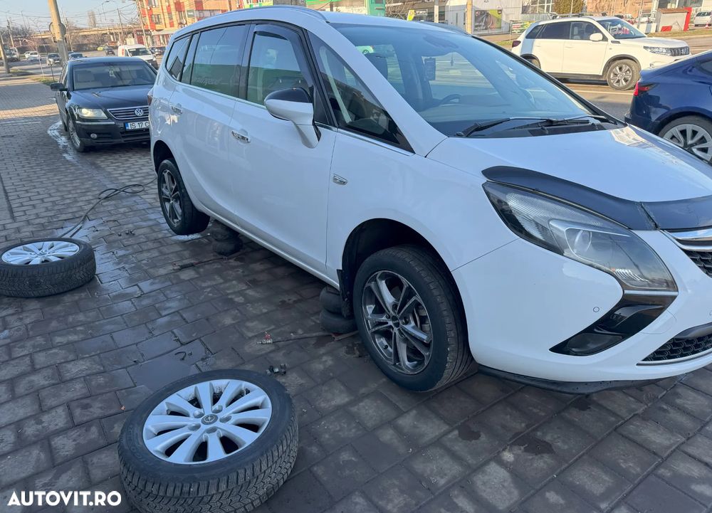 Opel Zafira Tourer 2.0 CDTI ECOTEC Drive - 2
