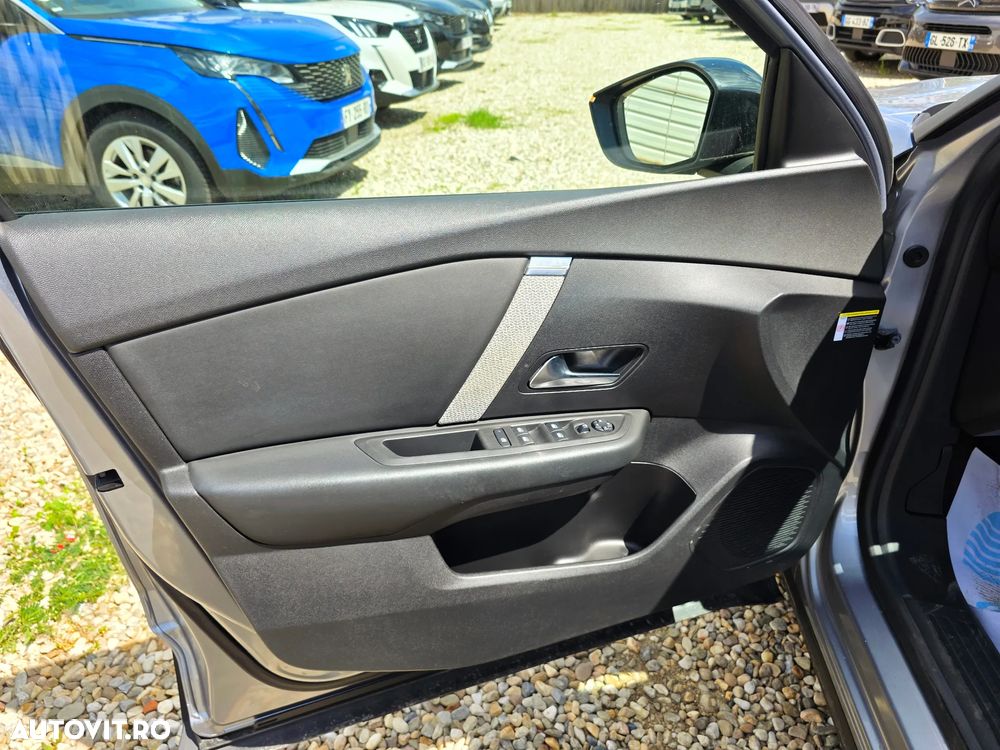 Citroën C4 PureTech 155 Stop&Start EAT8 SHINE - 21