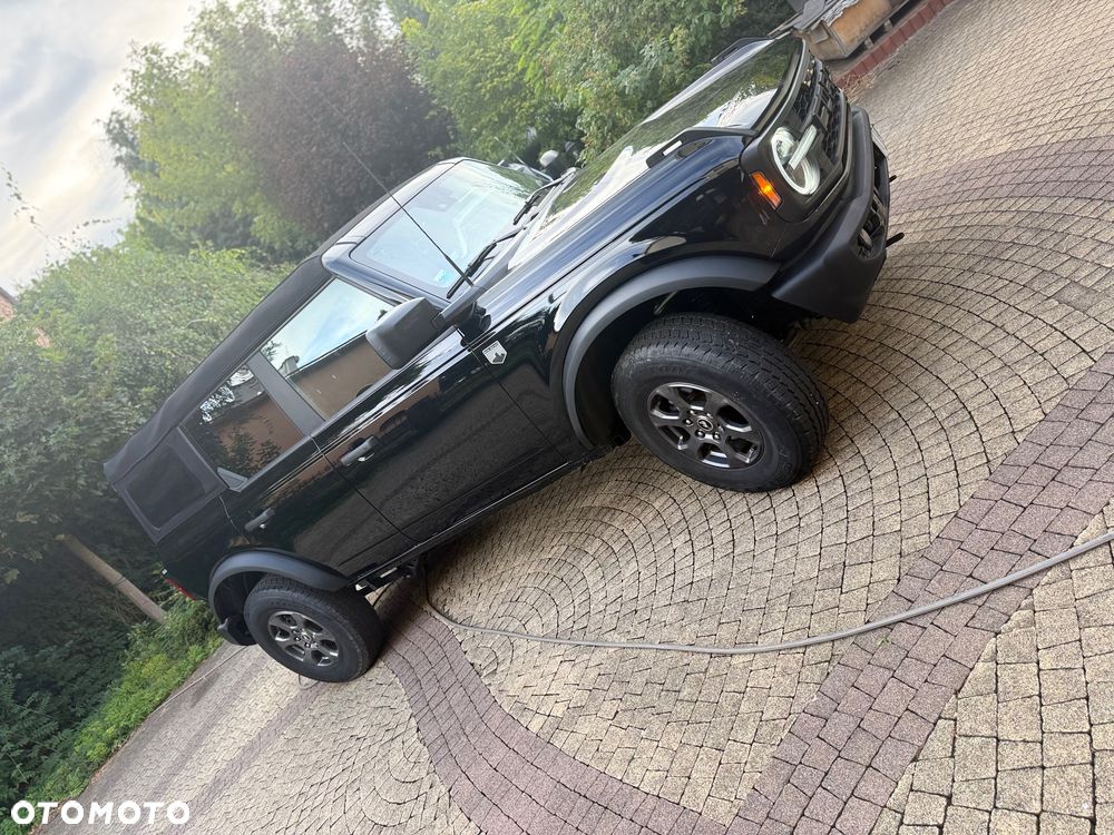 Ford Bronco - 2