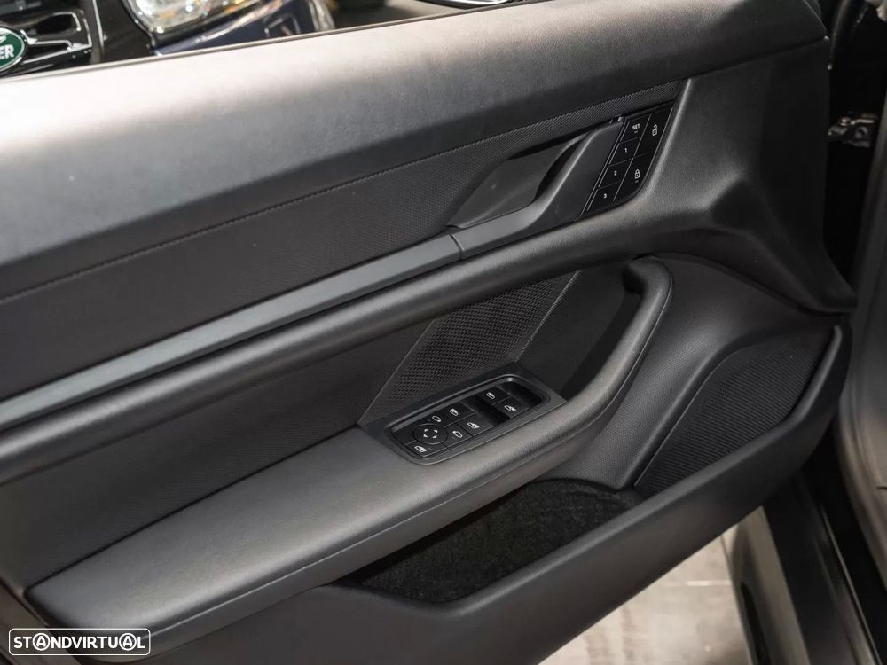 Porsche Taycan Bateria Performance Plus - 14