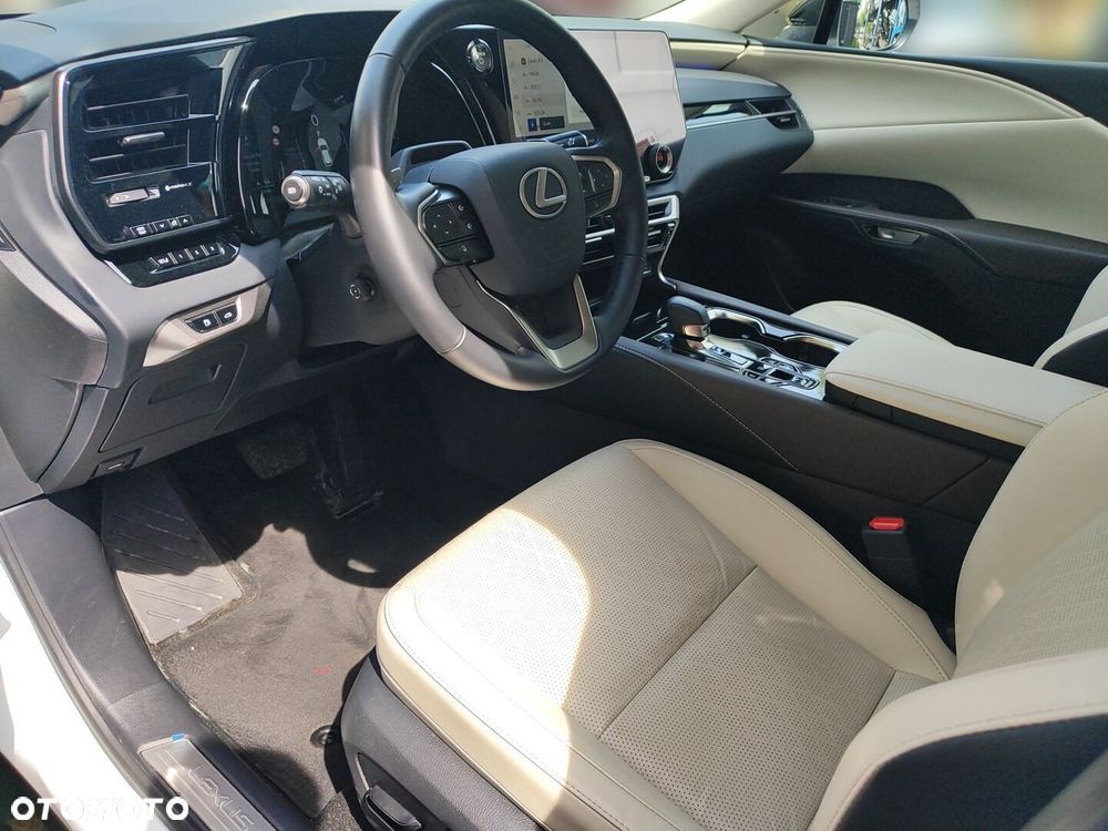 Lexus RX 450h+ F Sport Design - 14