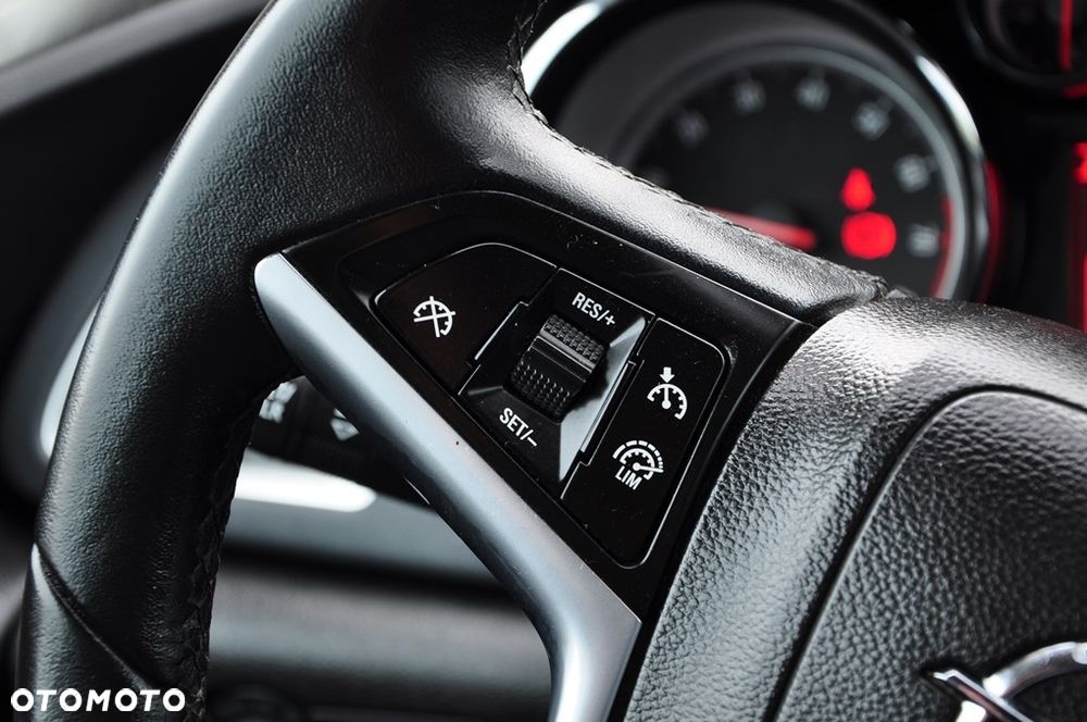 Opel Astra 1.4 Turbo Active - 37