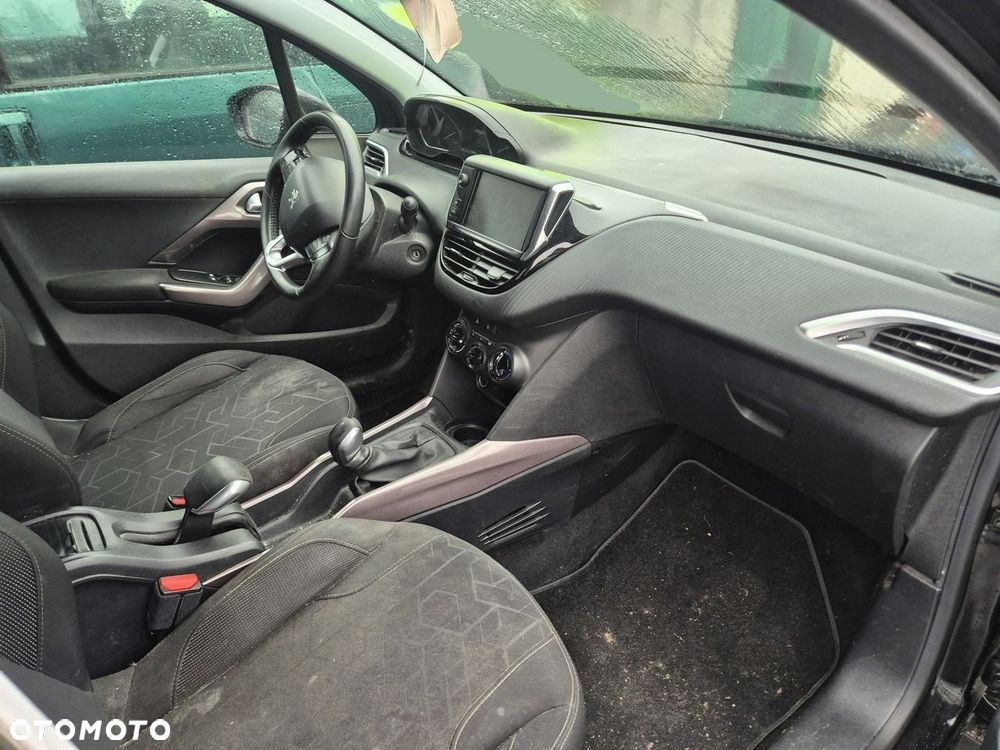 Peugeot 2008 - 5