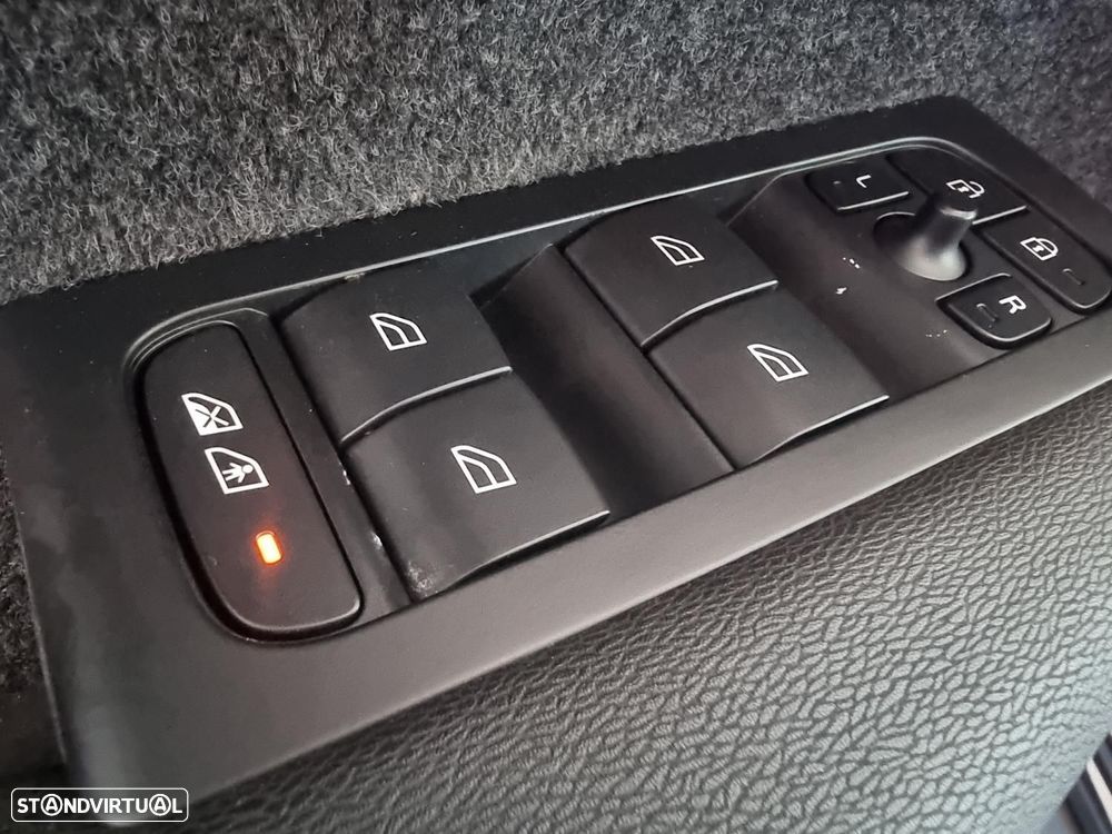 Volvo XC 40 1.5 T4 PHEV Inscription Expression - 19