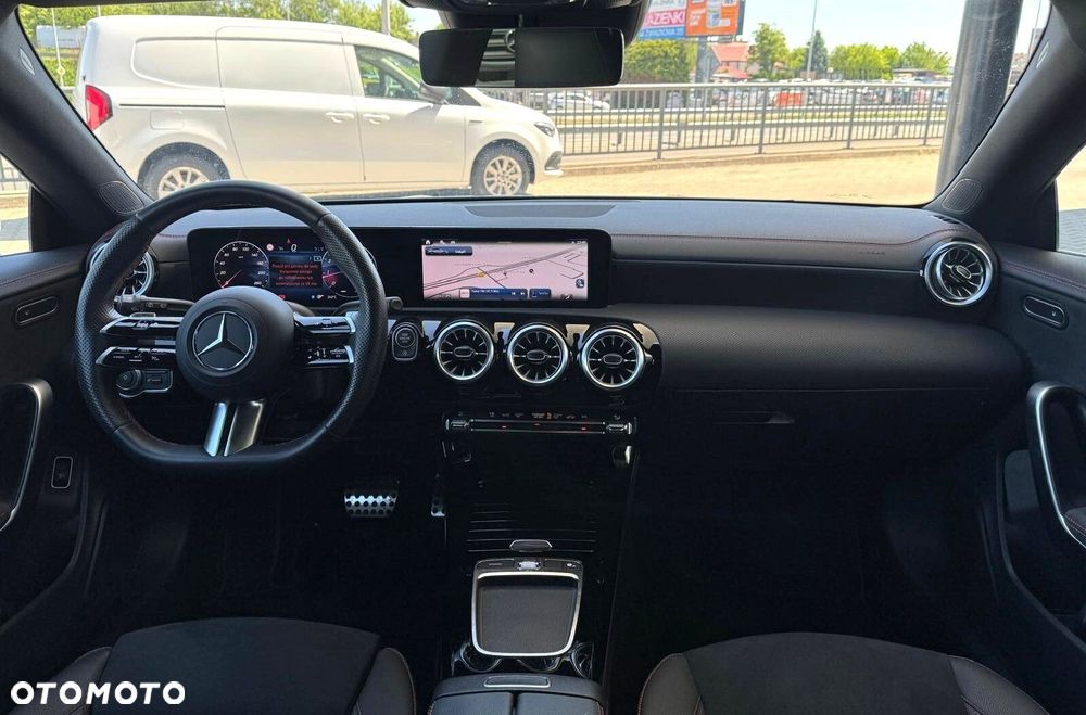 Mercedes-Benz CLA - 17