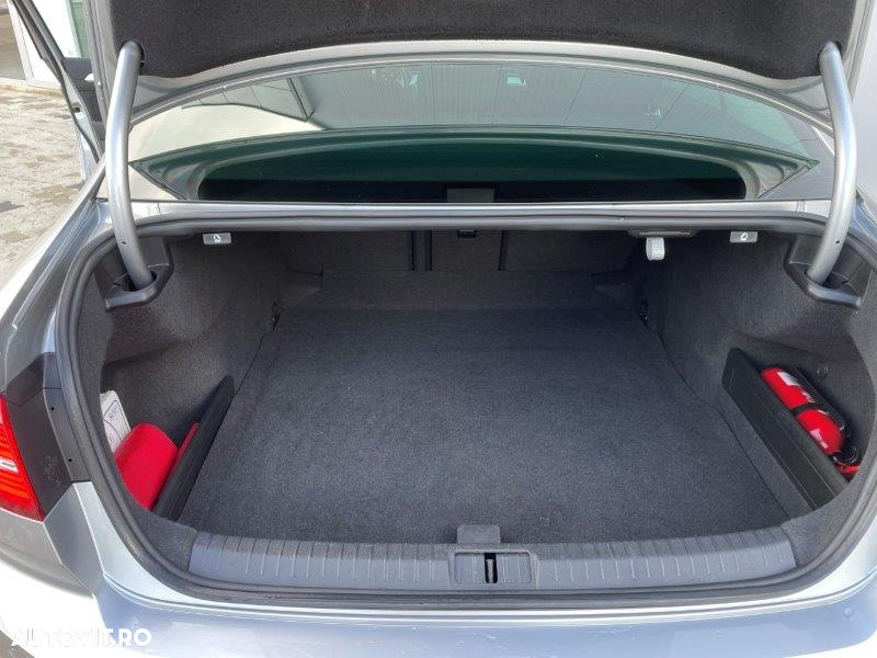 Volkswagen Passat 2.0 TDI DSG R Executive - 10