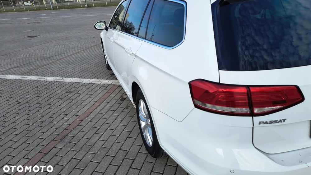 Volkswagen Passat - 14
