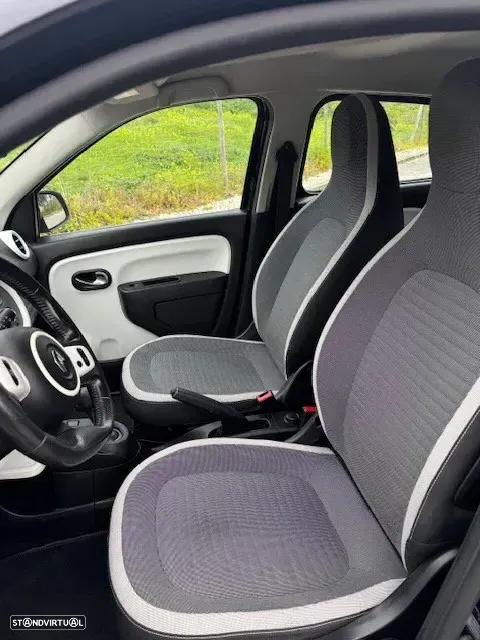 Renault Twingo 0.9 TCe Exclusive EDC - 10