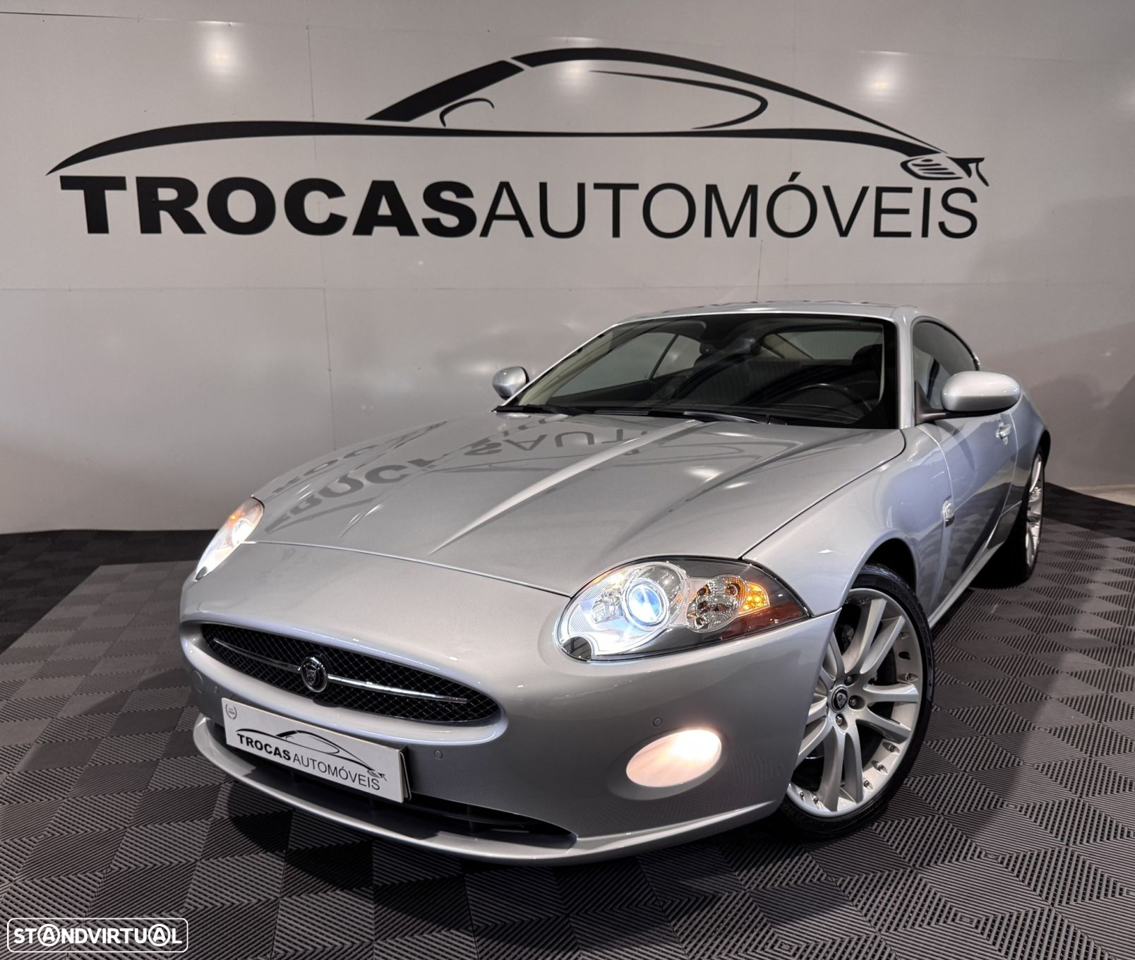 Jaguar XK 4.2 V8 Coupé - 10