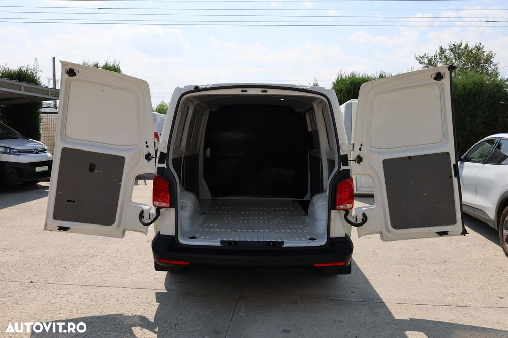 Volkswagen Transporter - 12