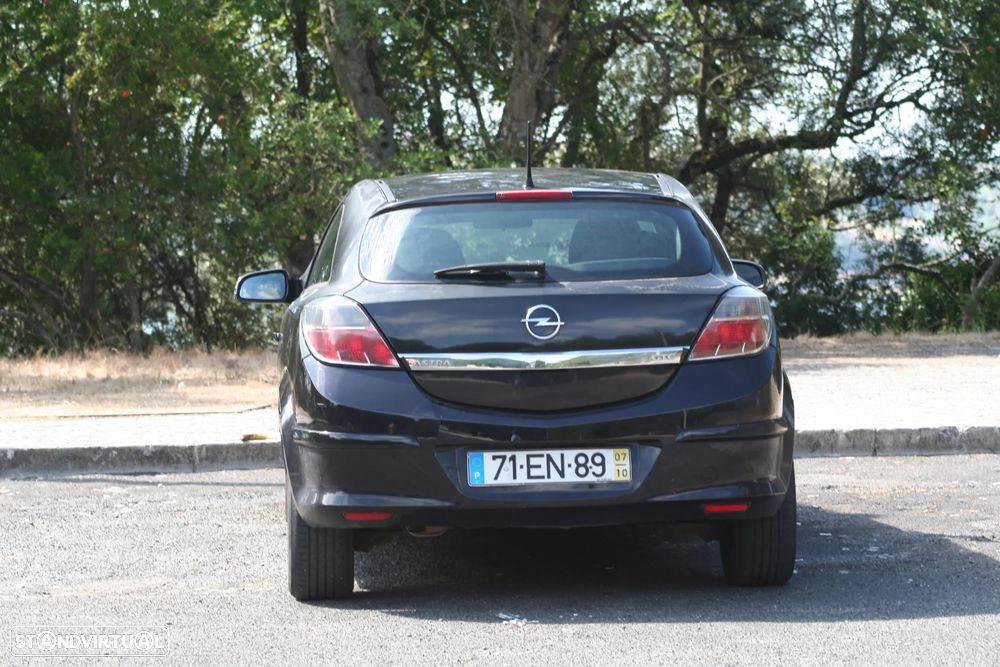 Opel Astra GTC 1.3 CDTi - 4
