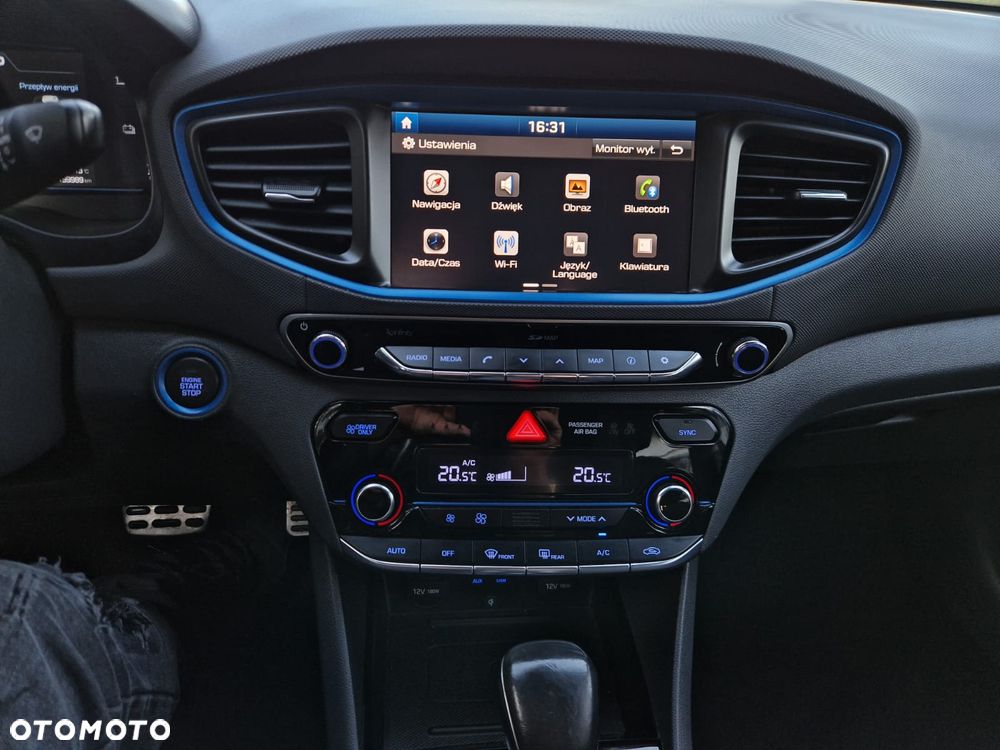 Hyundai IONIQ - 22
