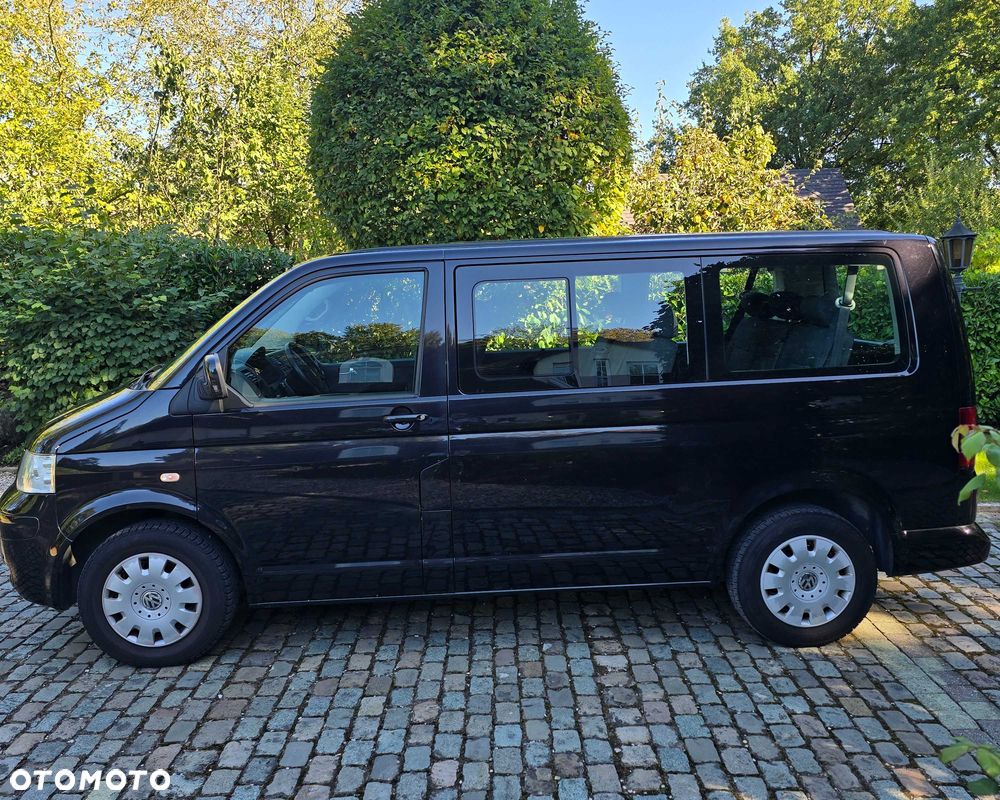 Volkswagen Caravelle - 2