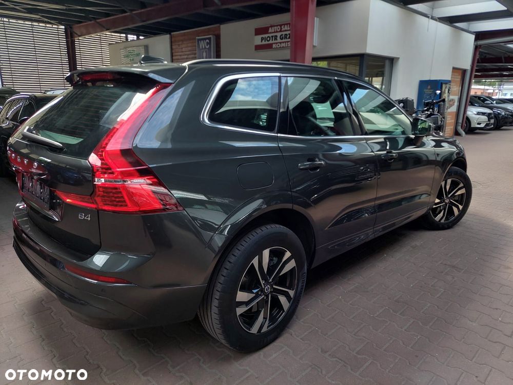 Volvo XC 60 B4 D AWD Momentum - 5
