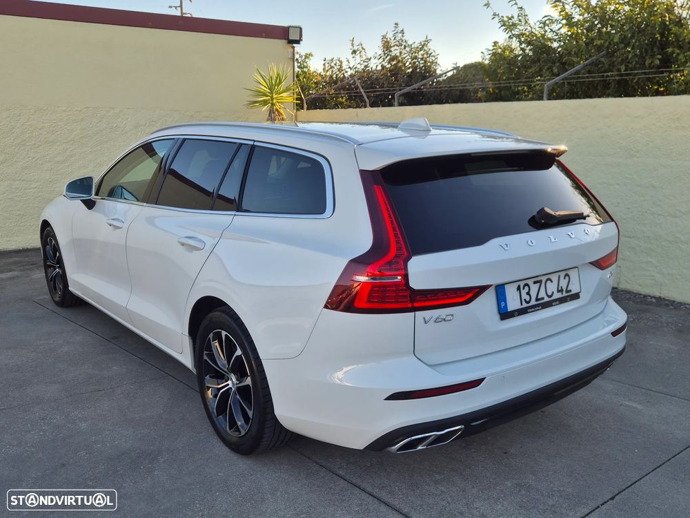 Volvo V60 2.0 D3 Momentum — fotografia 17