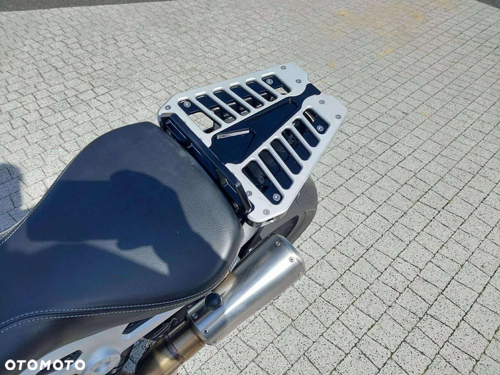 BMW R - 18