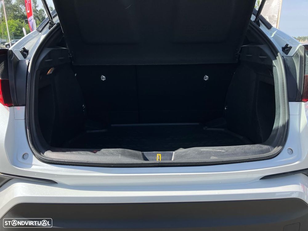 Toyota C-HR - 11
