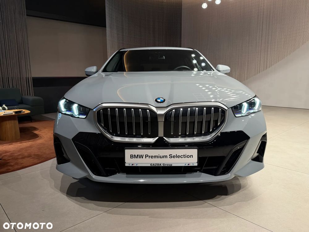 BMW Seria 5 520i mHEV - 2