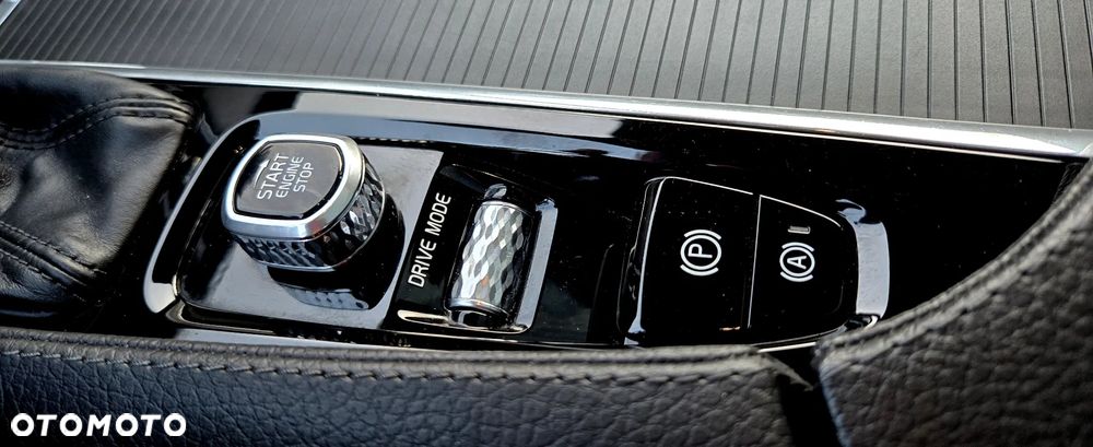 Volvo V90 Cross Country D5 AWD Geartronic Pro - 35
