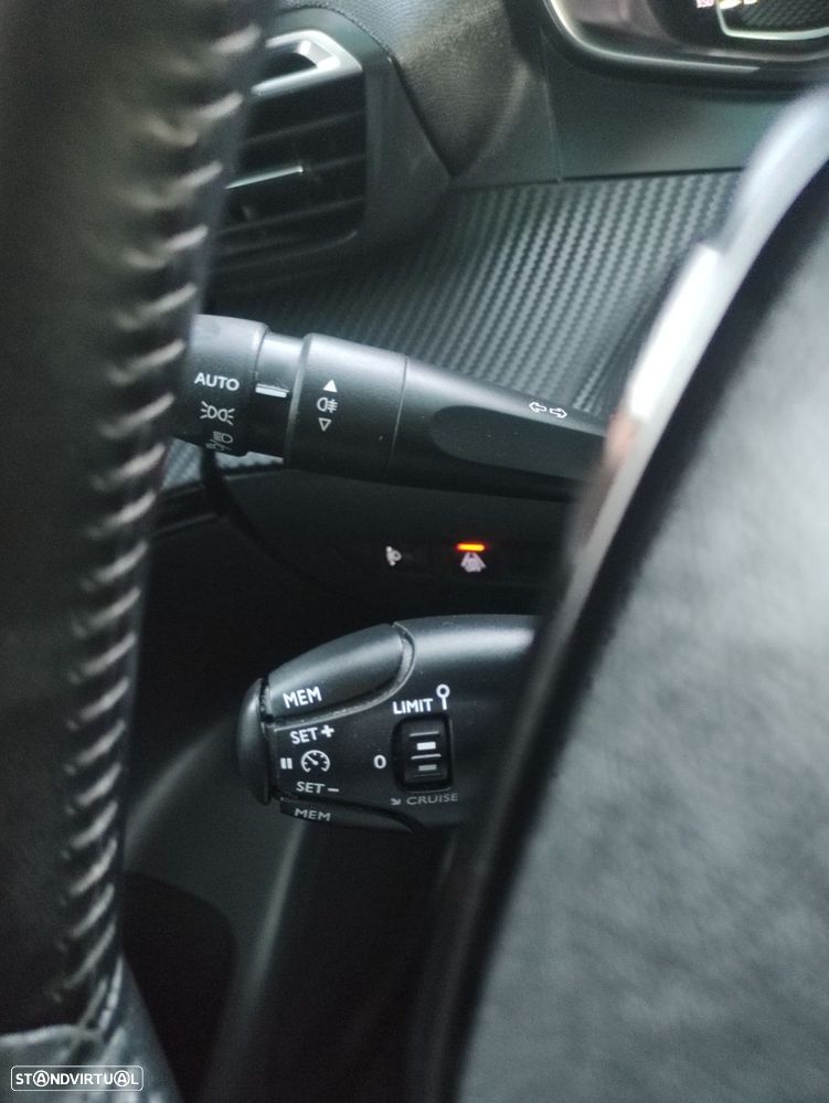 Peugeot 2008 1.5 BlueHDi Active - 15