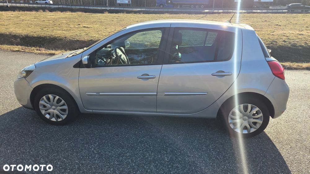 Renault Clio 1.5 dCi Alize - 4