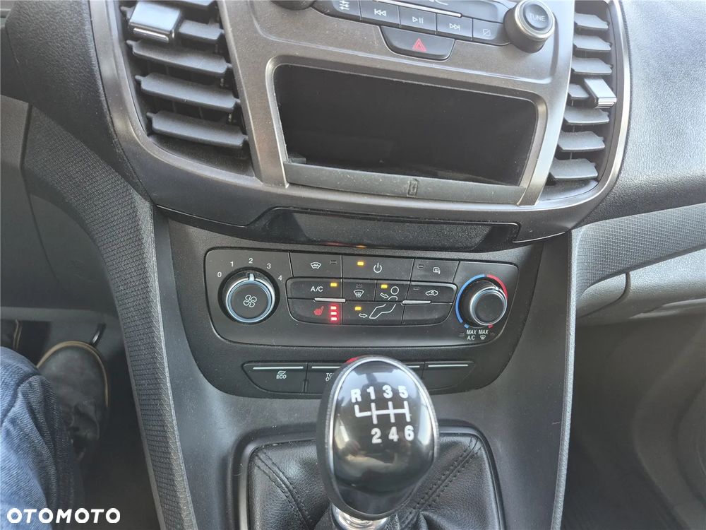 Ford Transit Connect - 11