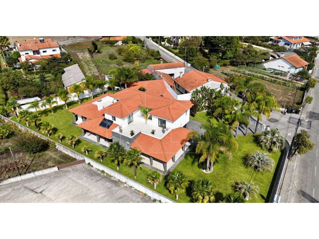 Moradia T5 - Distrito de Aveiro - Grande imagem: 4/40
