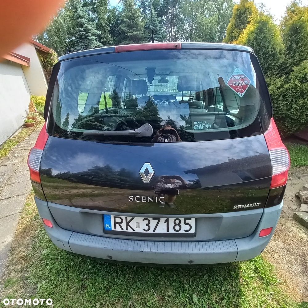 Renault Grand Scenic - 11