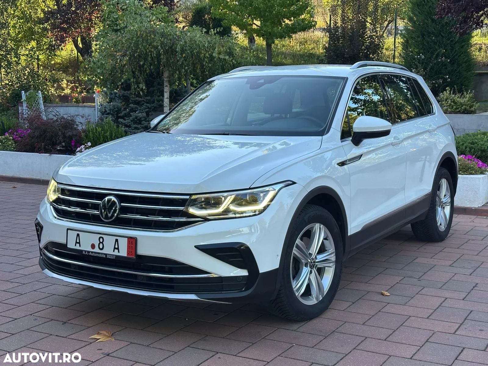 Volkswagen Tiguan 2.0 TDI DSG Elegance - 1