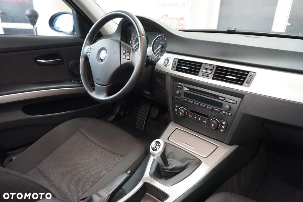 BMW Seria 3 - 23