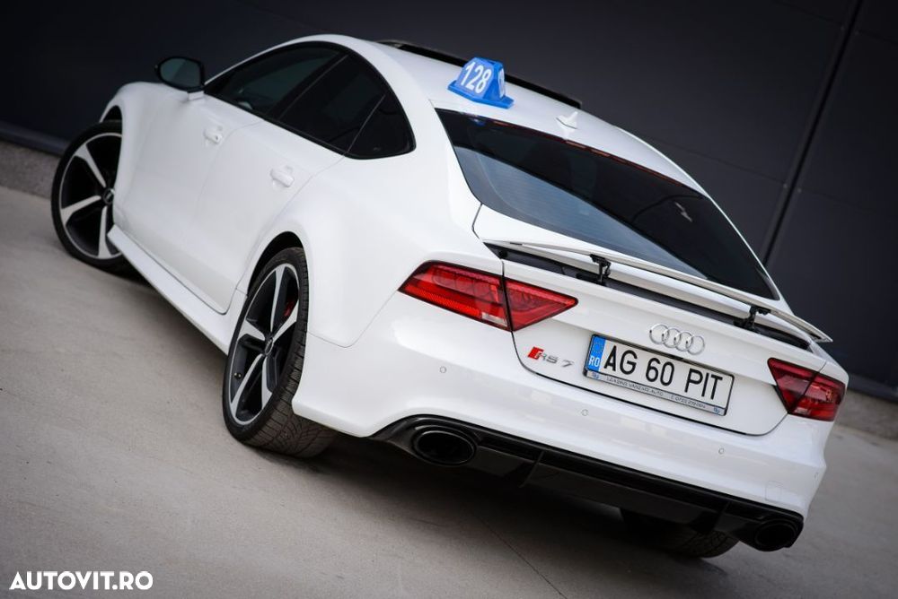 Audi RS7 Standard - 6