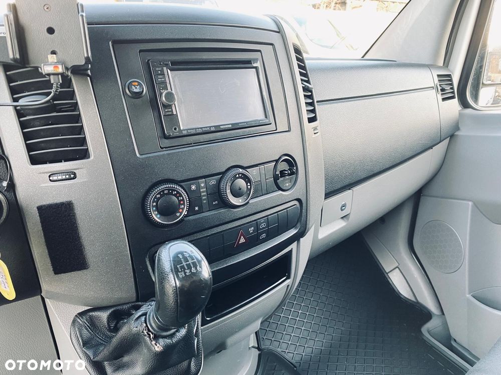 Mercedes-Benz SPRINTER - 11