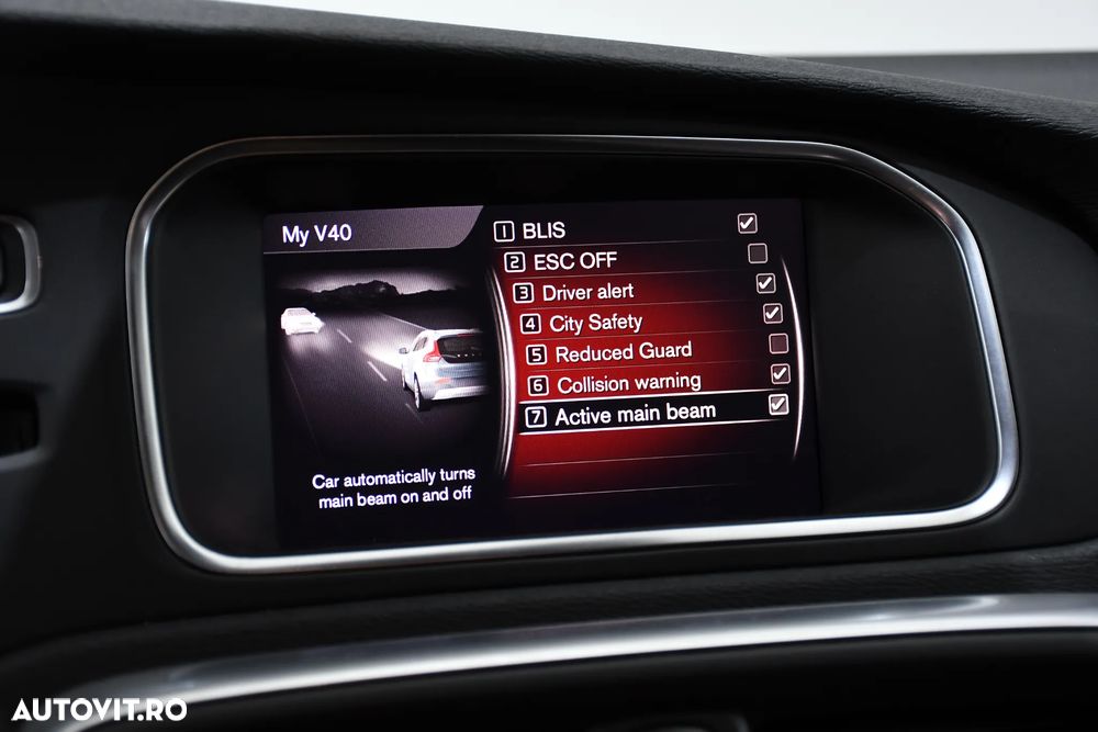 Volvo V40 - 24