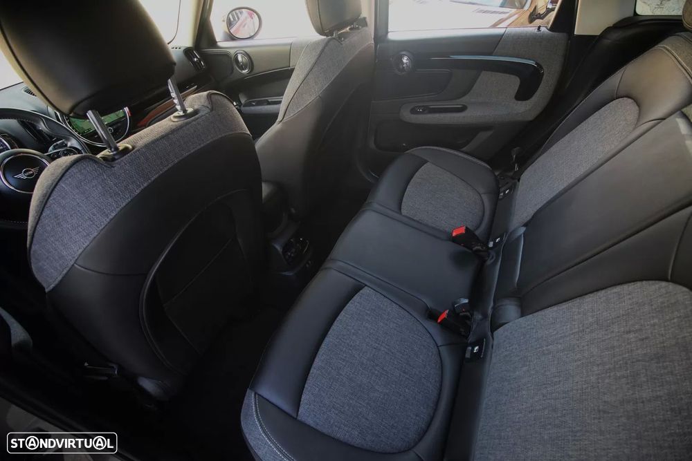 MINI Countryman Cooper SE ALL4 Auto - 16