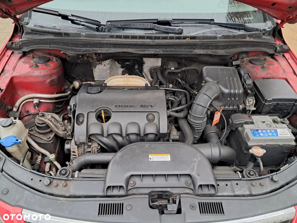 Hyundai i30 1.4 Base + - 16