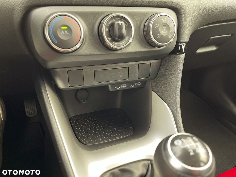 Toyota Yaris 1.5 Comfort - 19