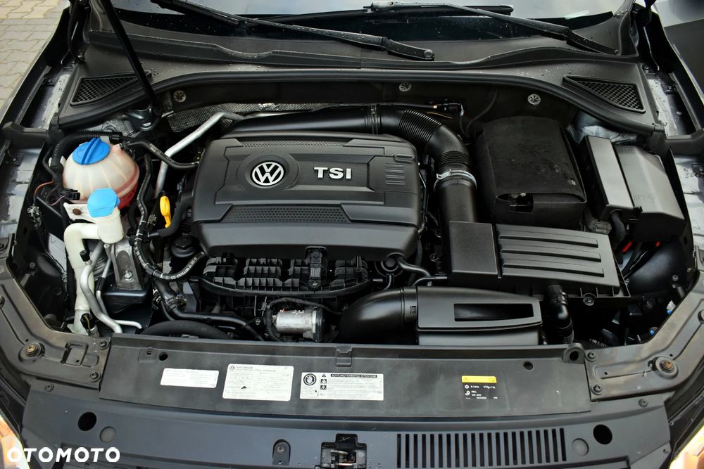 Volkswagen Passat - 35