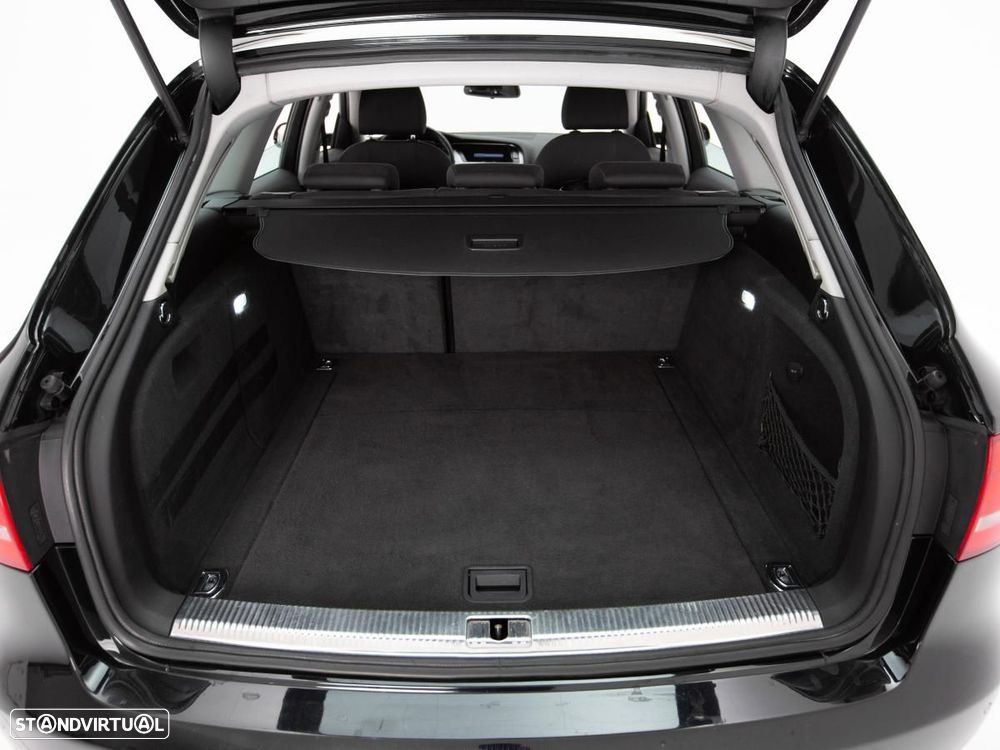 Audi A4 Avant - 11