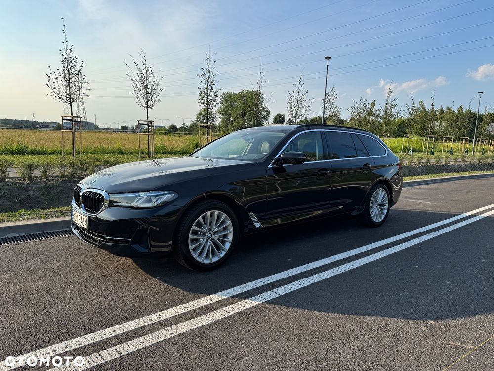 BMW Seria 5 530i xDrive mHEV - 8